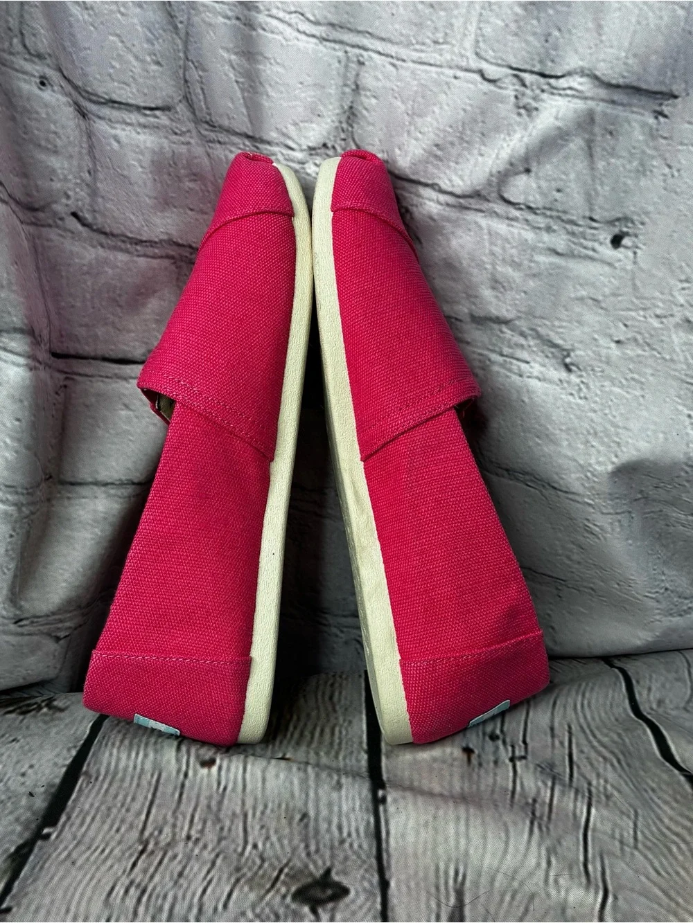 TOMS Alpargata‎ Barbie Hot Pink Fuschia Canvas Slip-On Flats Sneakers Shoes Sz 9